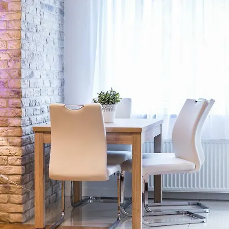 Apartman Na Stromej *